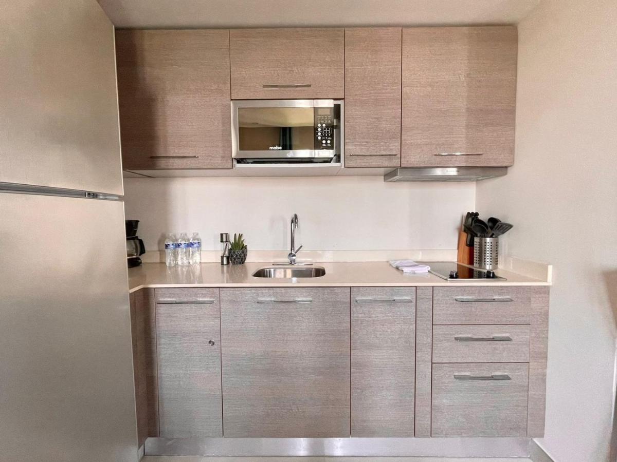 Lorena Ochoa - Corasol Apartment